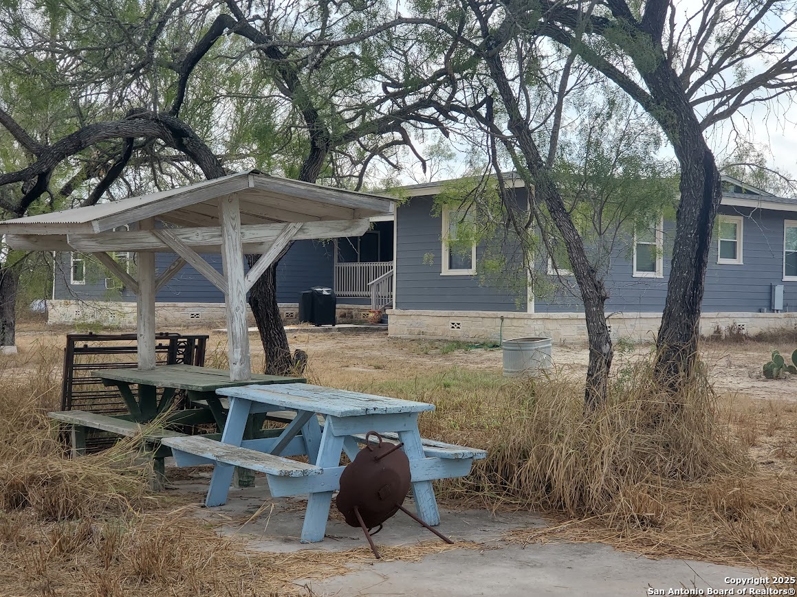 320 Pullins Drive Pleasanton TX 78064