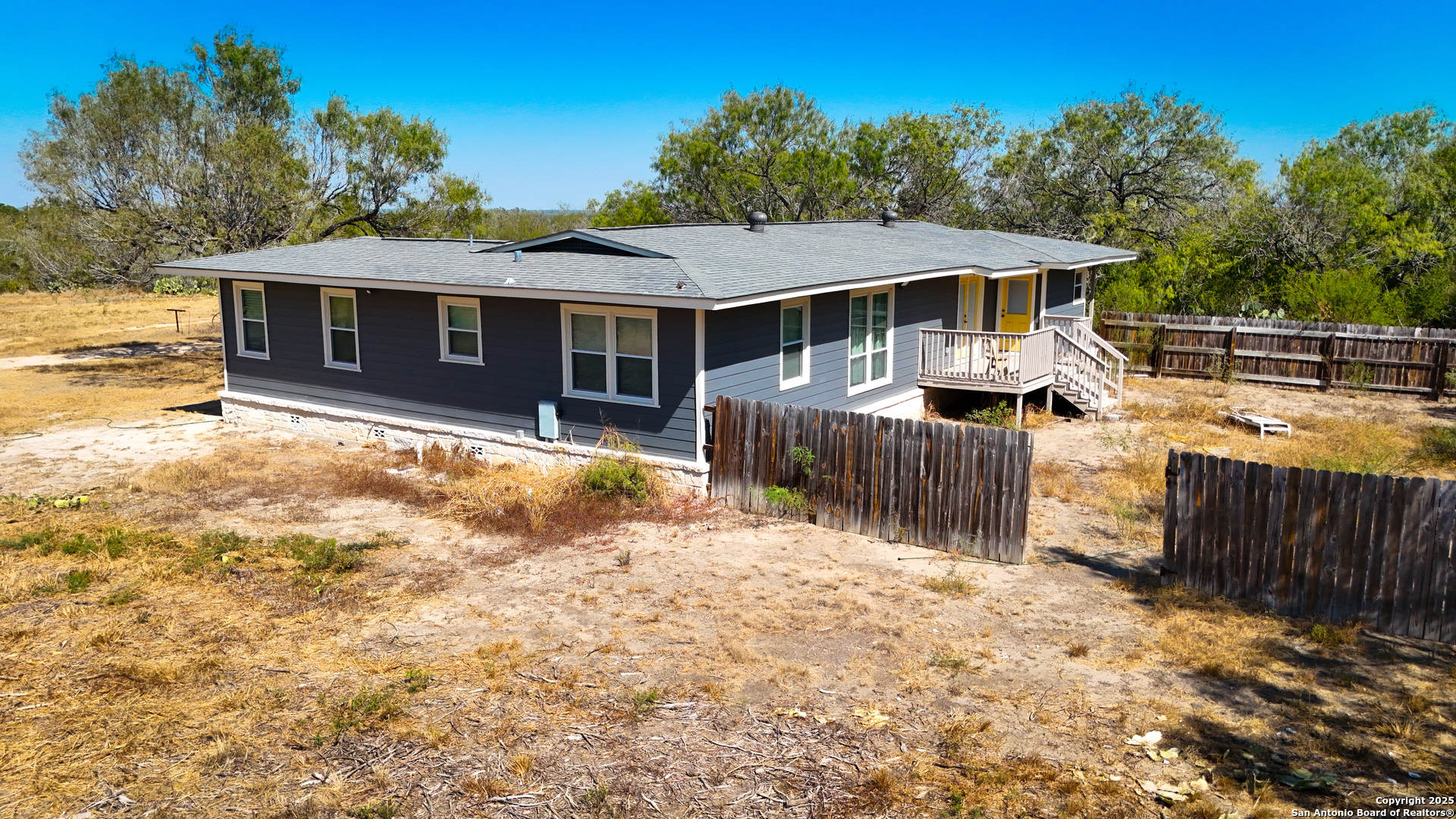 320 Pullins Drive Pleasanton TX 78064