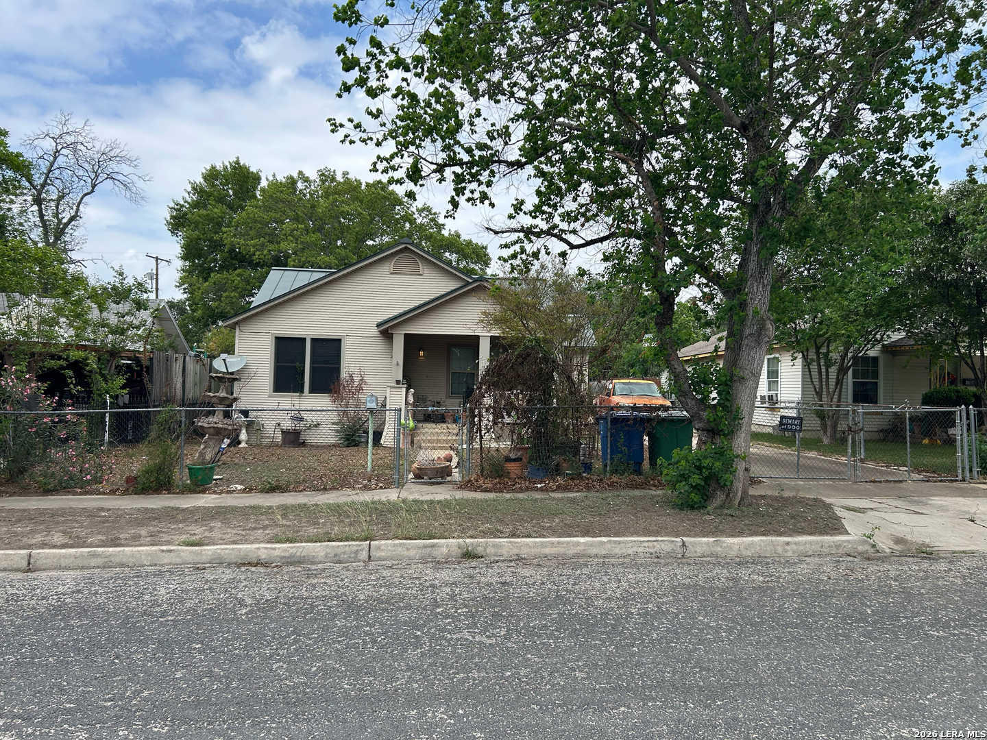 327 Hermitage San Antonio TX 78223