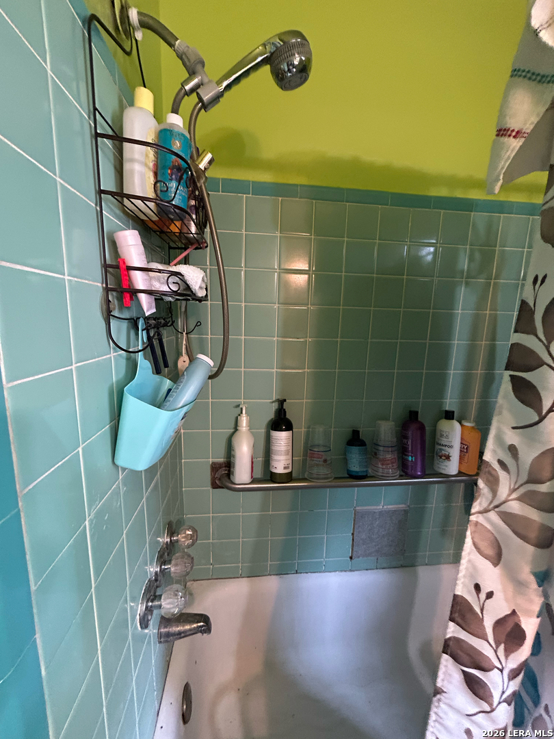 327 Hermitage San Antonio TX 78223