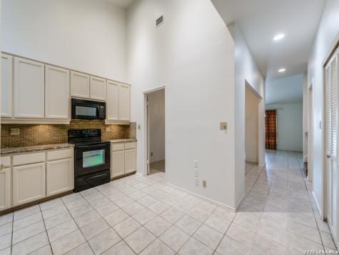 178 Oakwell Farms San Antonio TX 78218