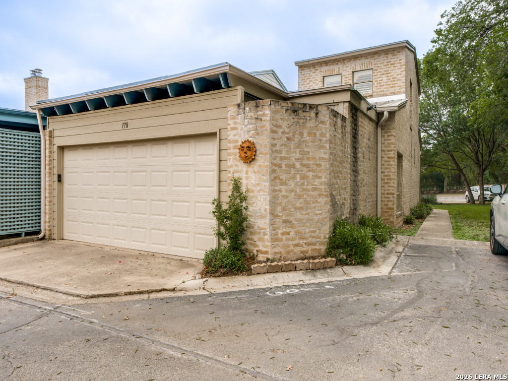 178 Oakwell Farms San Antonio TX 78218