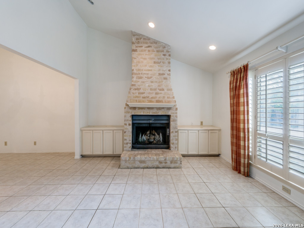 178 Oakwell Farms San Antonio TX 78218