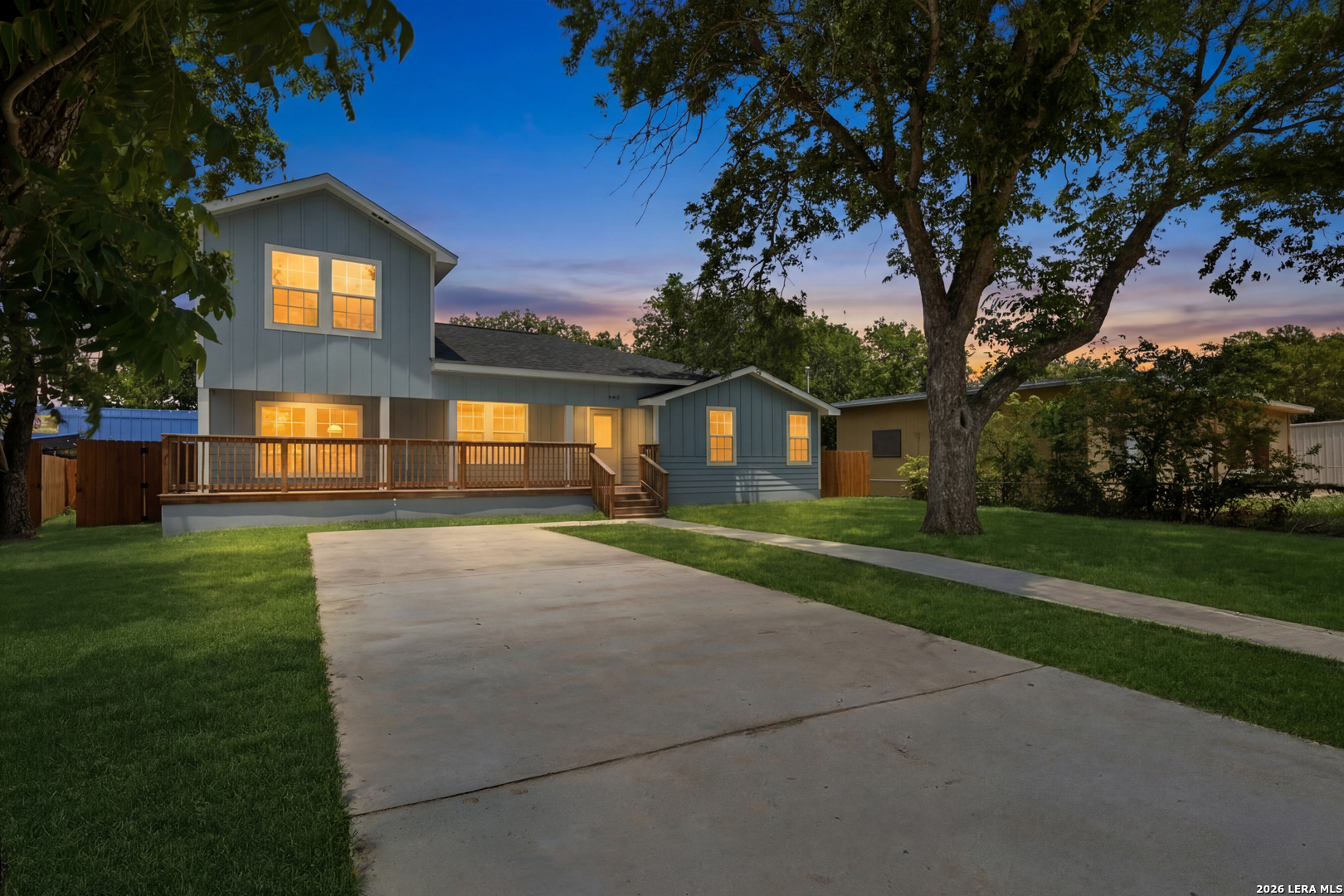 8013 E 6th Street Somerset TX 78069