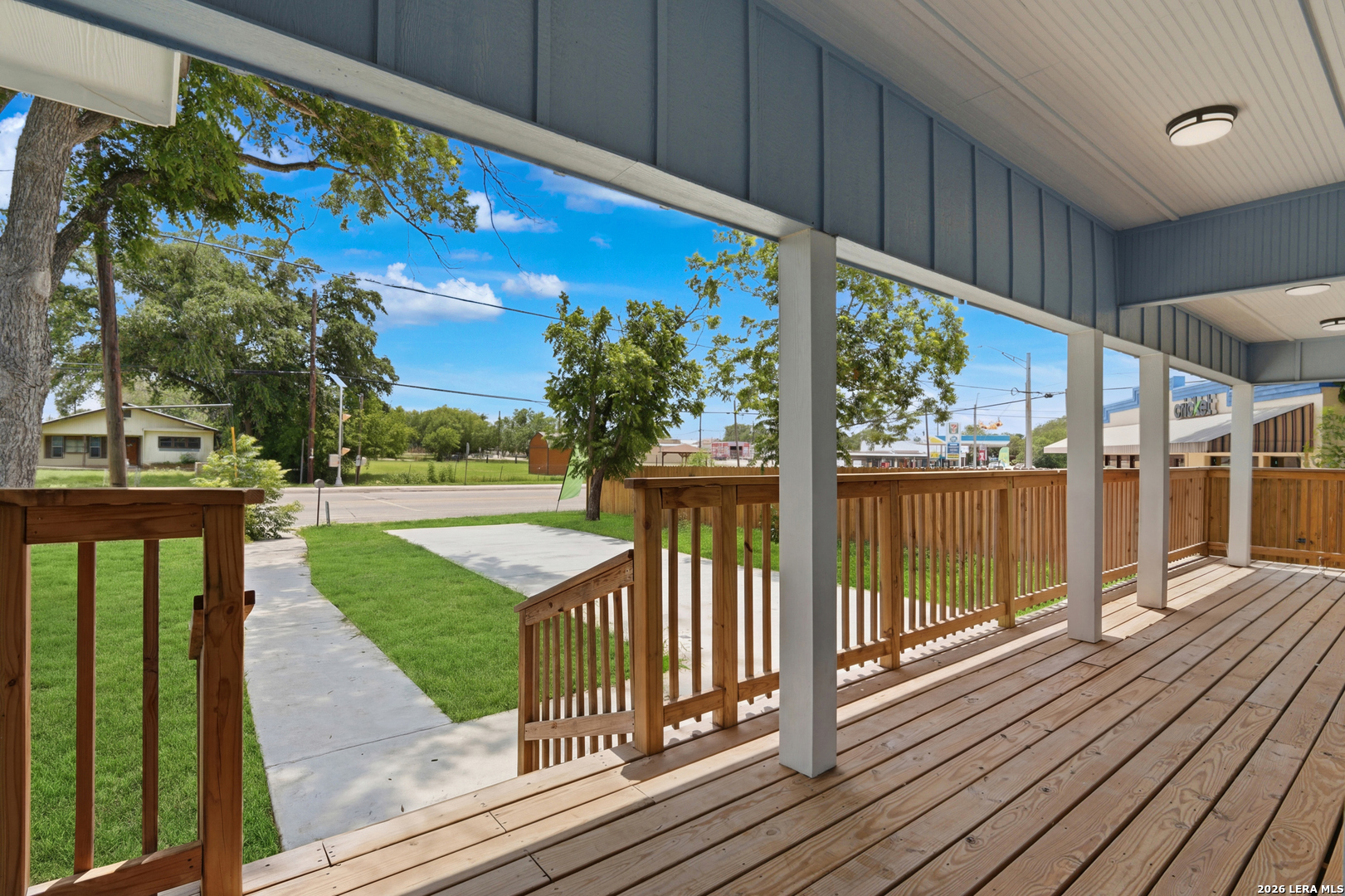 8013 E 6th Street Somerset TX 78069