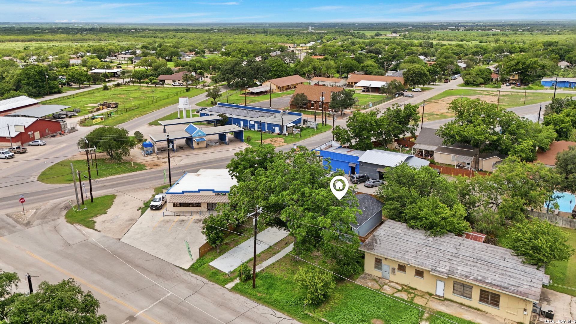 8013 E 6th Street Somerset TX 78069