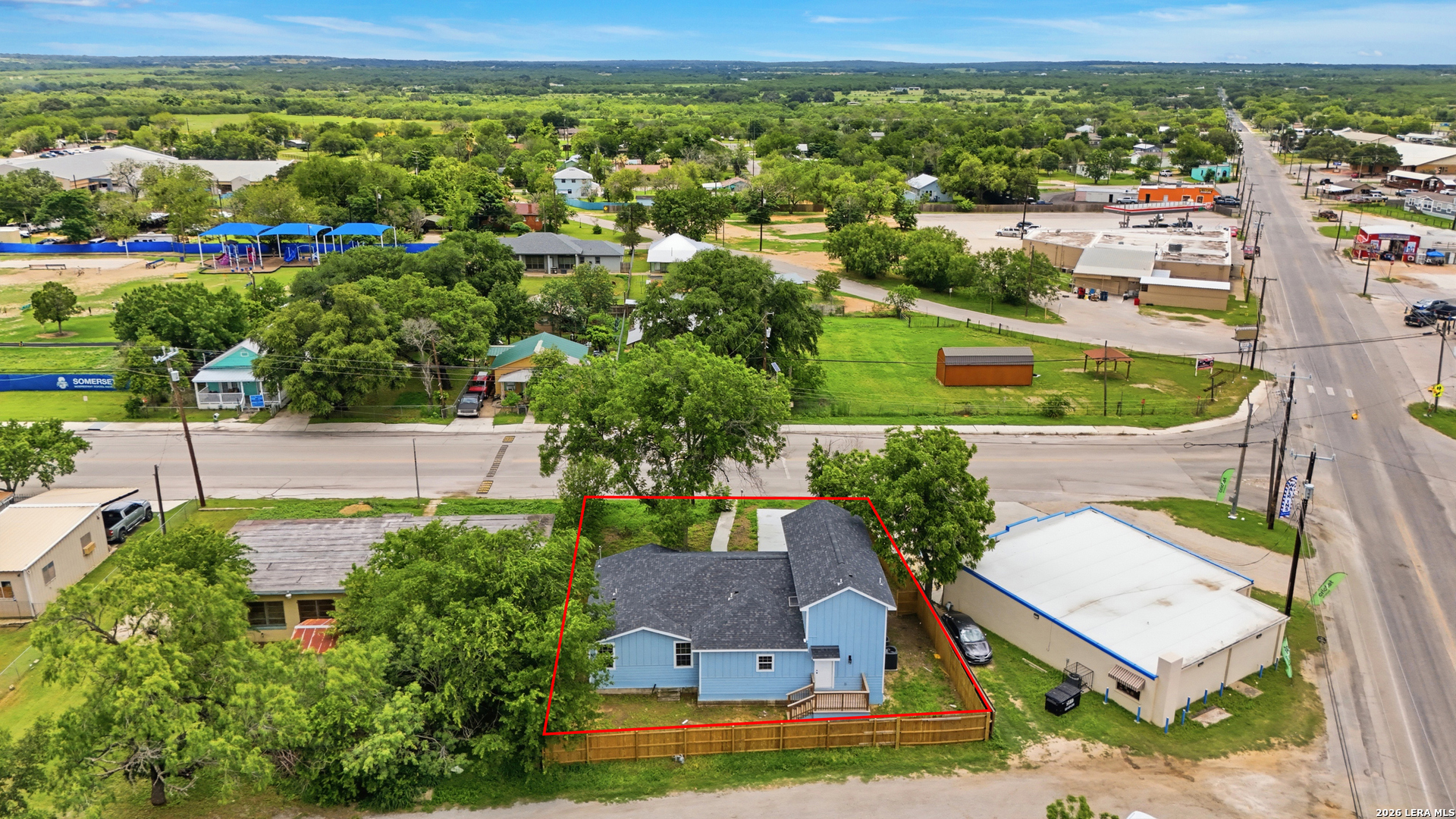 8013 E 6th Street Somerset TX 78069