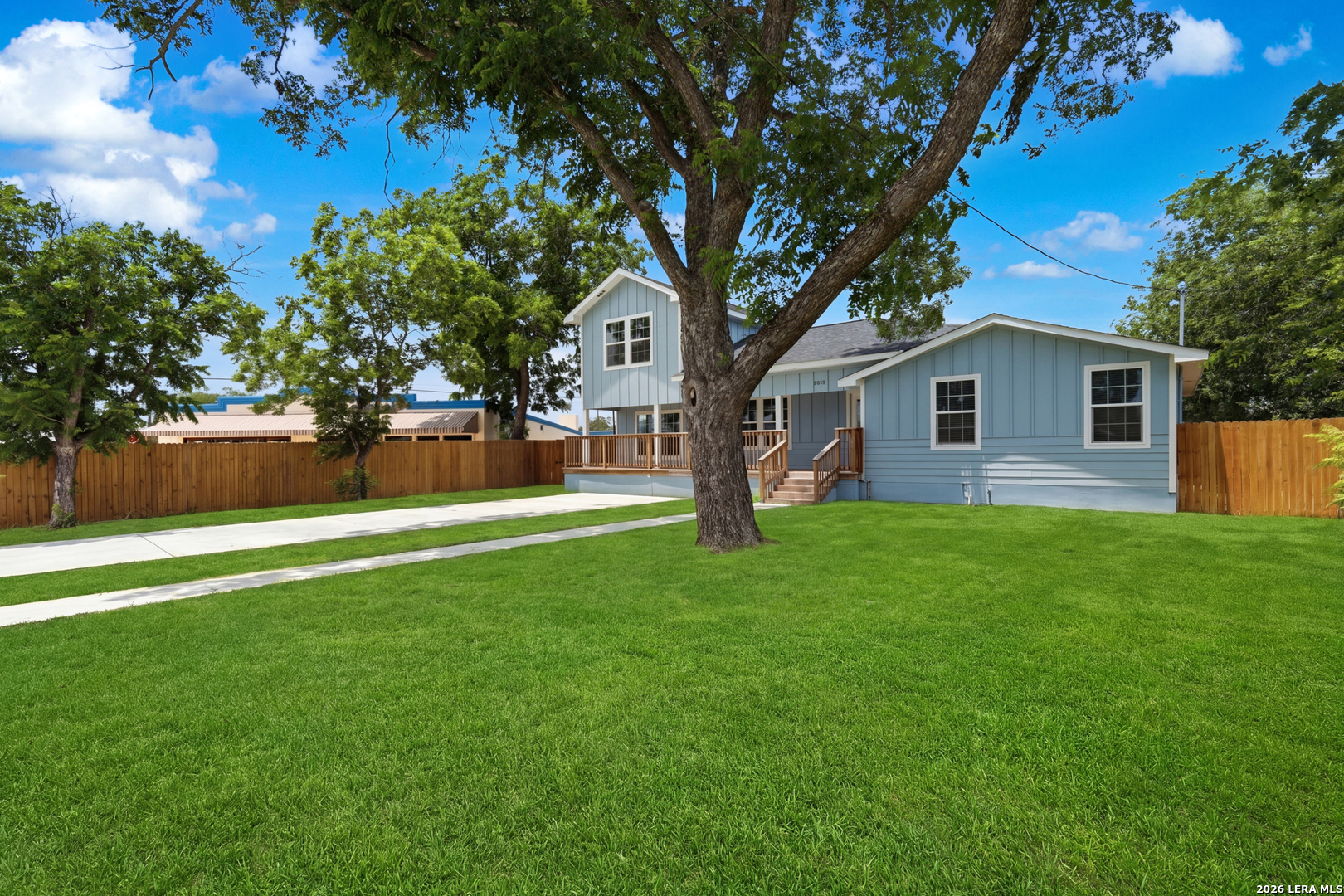 8013 E 6th Street Somerset TX 78069