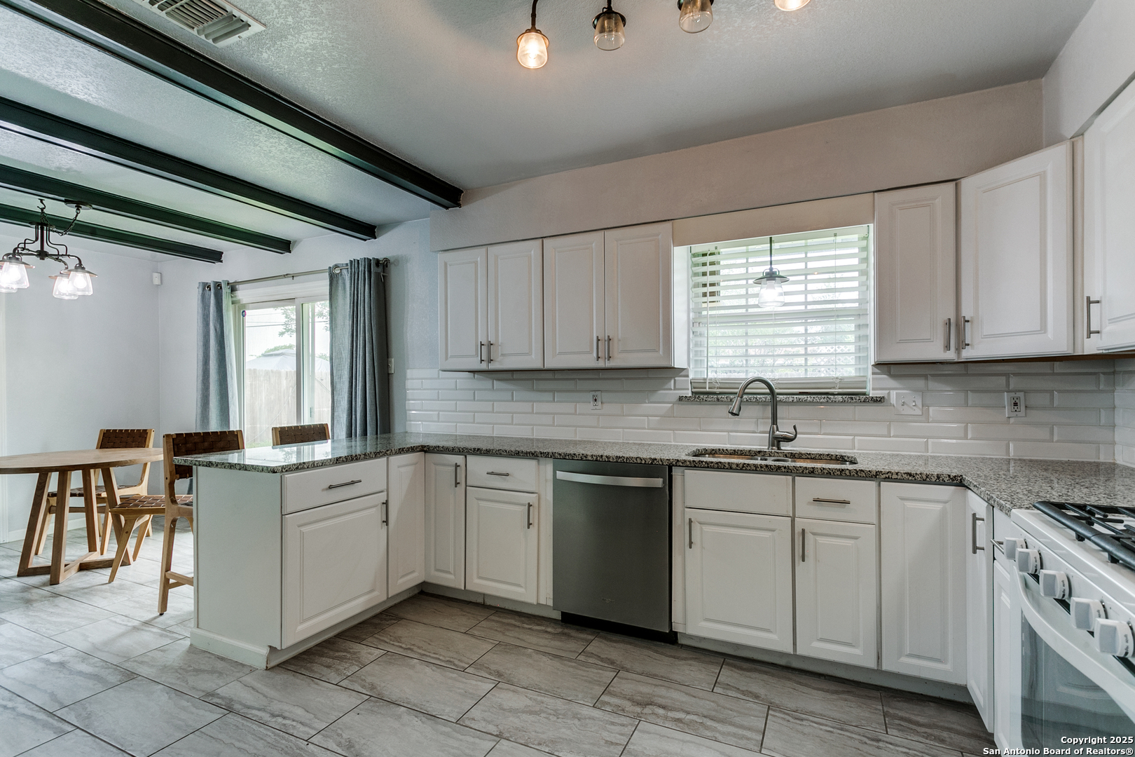 4439 Tropical Drive San Antonio TX 78218