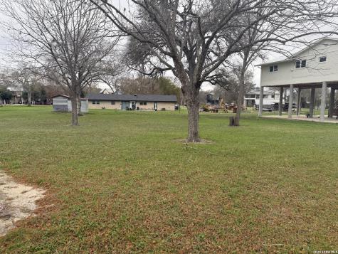 110 Lake Forrest Drive Seguin TX 78155