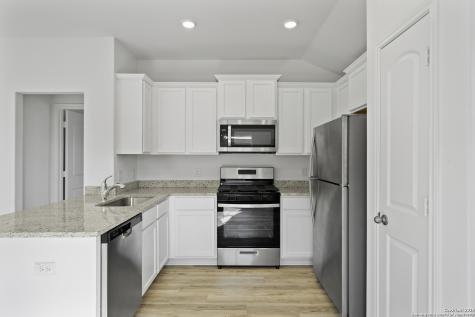 14906 Telfaire Meadow Von Ormy TX 78073