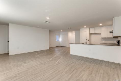 13227 Furyk San Antonio TX 78221
