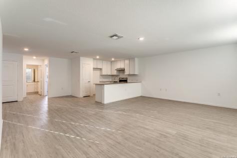 13227 Furyk San Antonio TX 78221