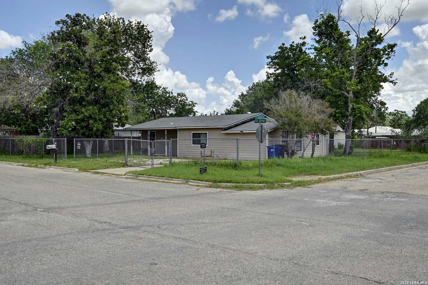 904 San Antonio Pleasanton TX 78064