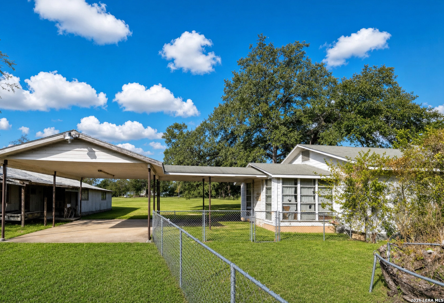 529 Avenue E Poteet TX 78065