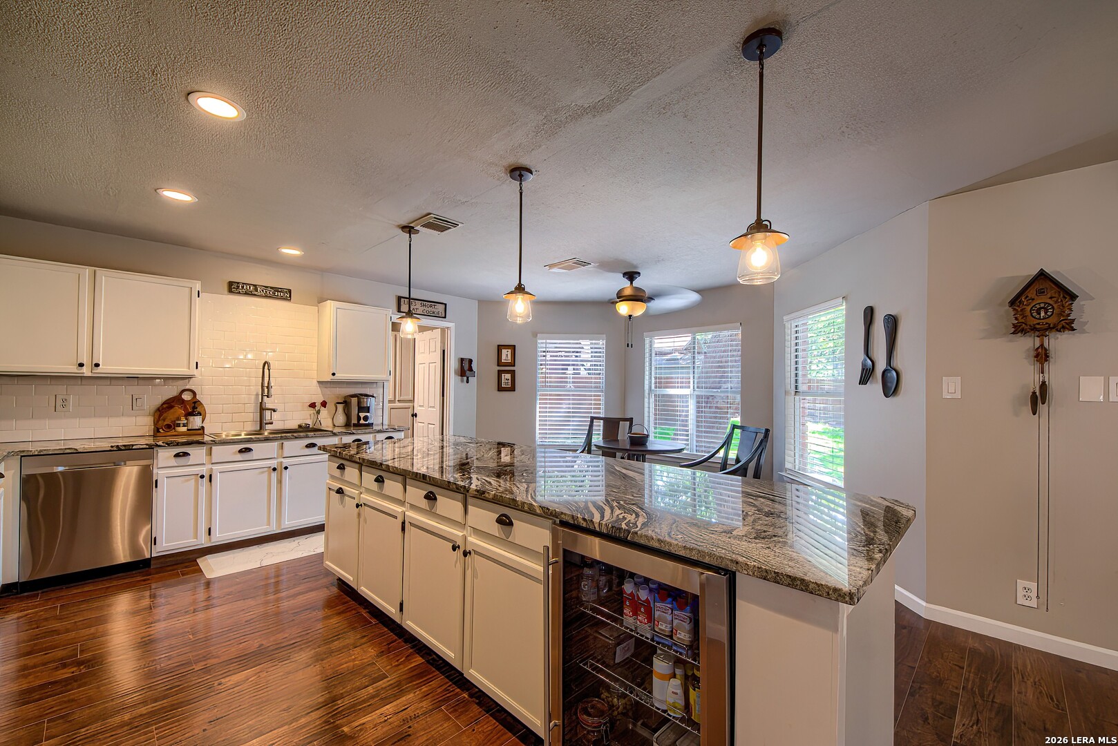 2422 Thrasher Oak San Antonio TX 78232