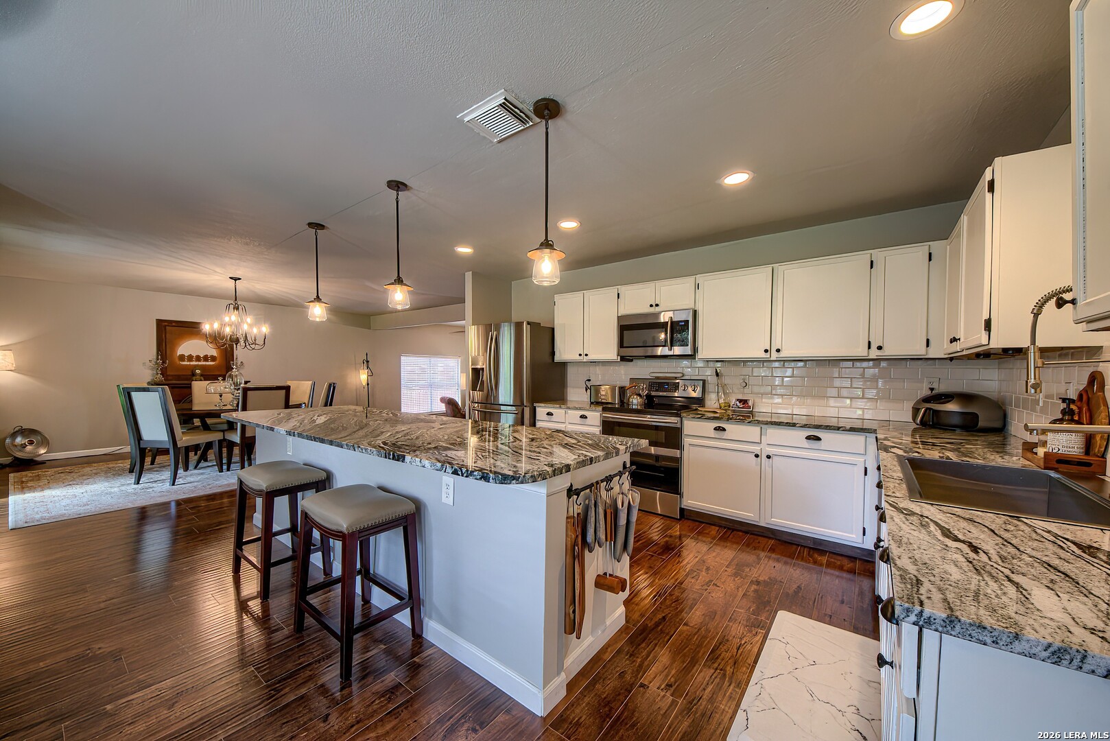 2422 Thrasher Oak San Antonio TX 78232