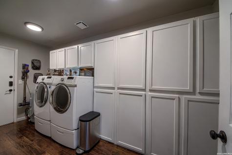 2422 Thrasher Oak San Antonio TX 78232