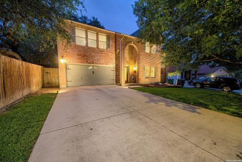 2422 Thrasher Oak San Antonio TX 78232