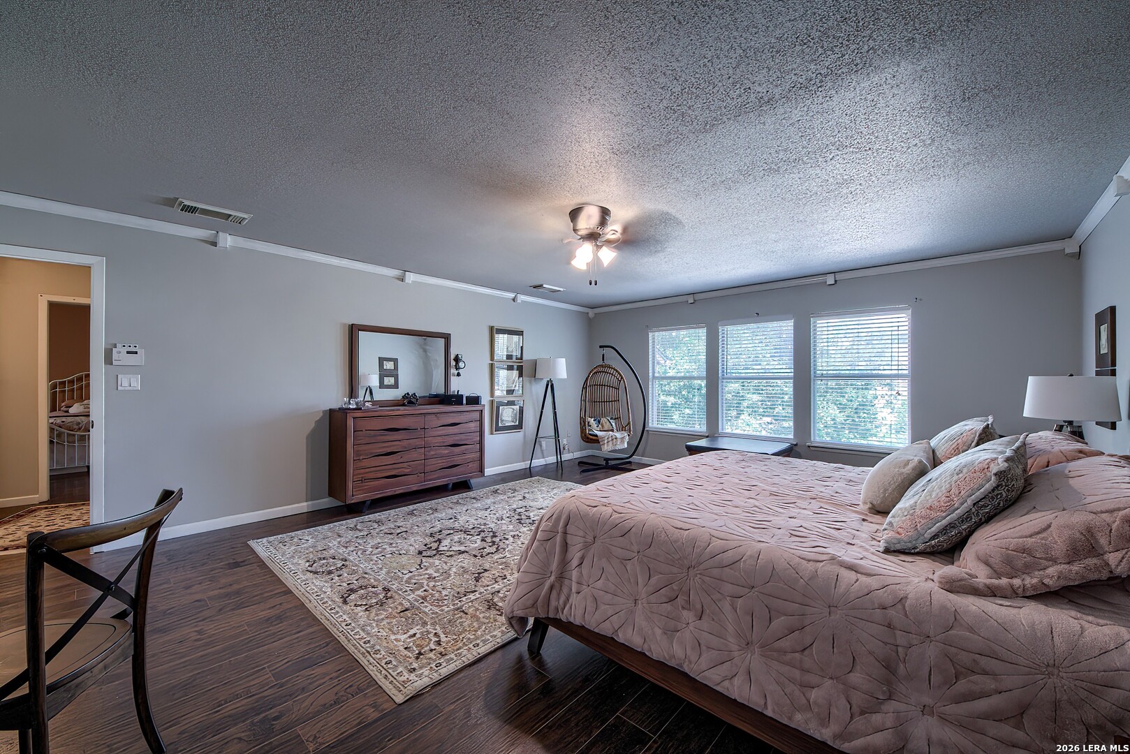 2422 Thrasher Oak San Antonio TX 78232
