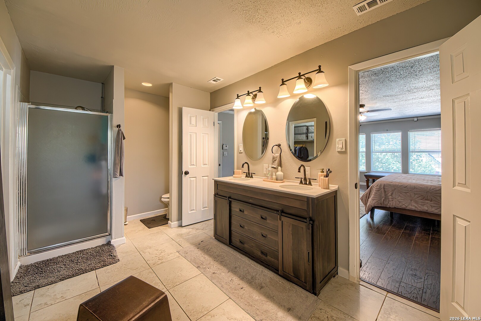 2422 Thrasher Oak San Antonio TX 78232