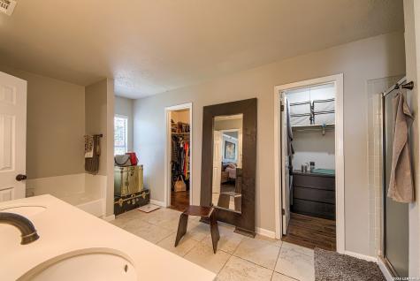 2422 Thrasher Oak San Antonio TX 78232