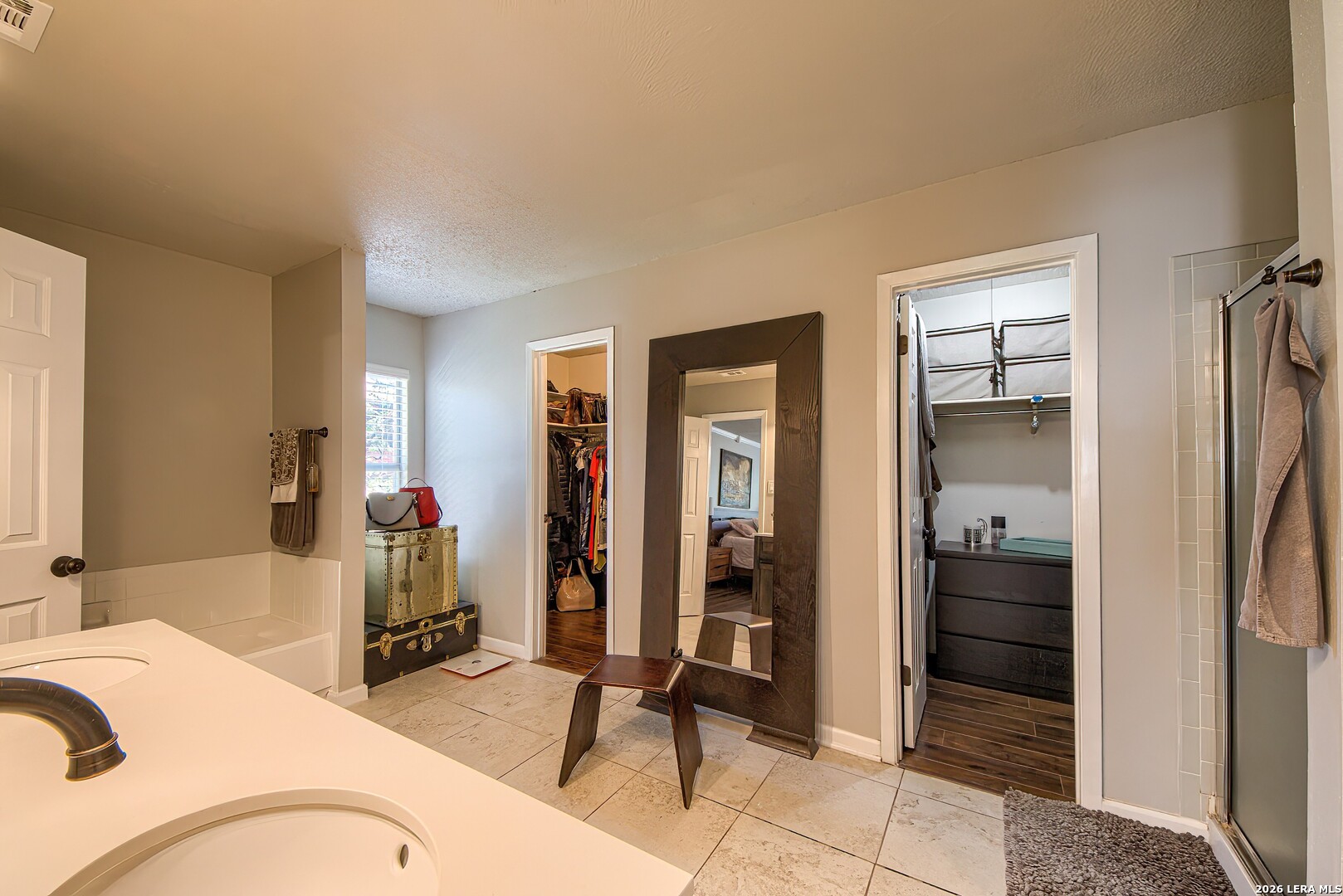 2422 Thrasher Oak San Antonio TX 78232
