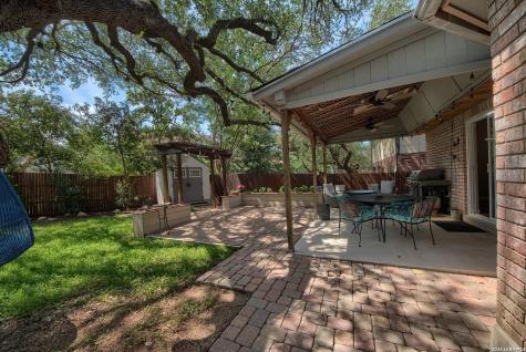 2422 Thrasher Oak San Antonio TX 78232
