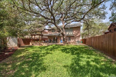 2422 Thrasher Oak San Antonio TX 78232
