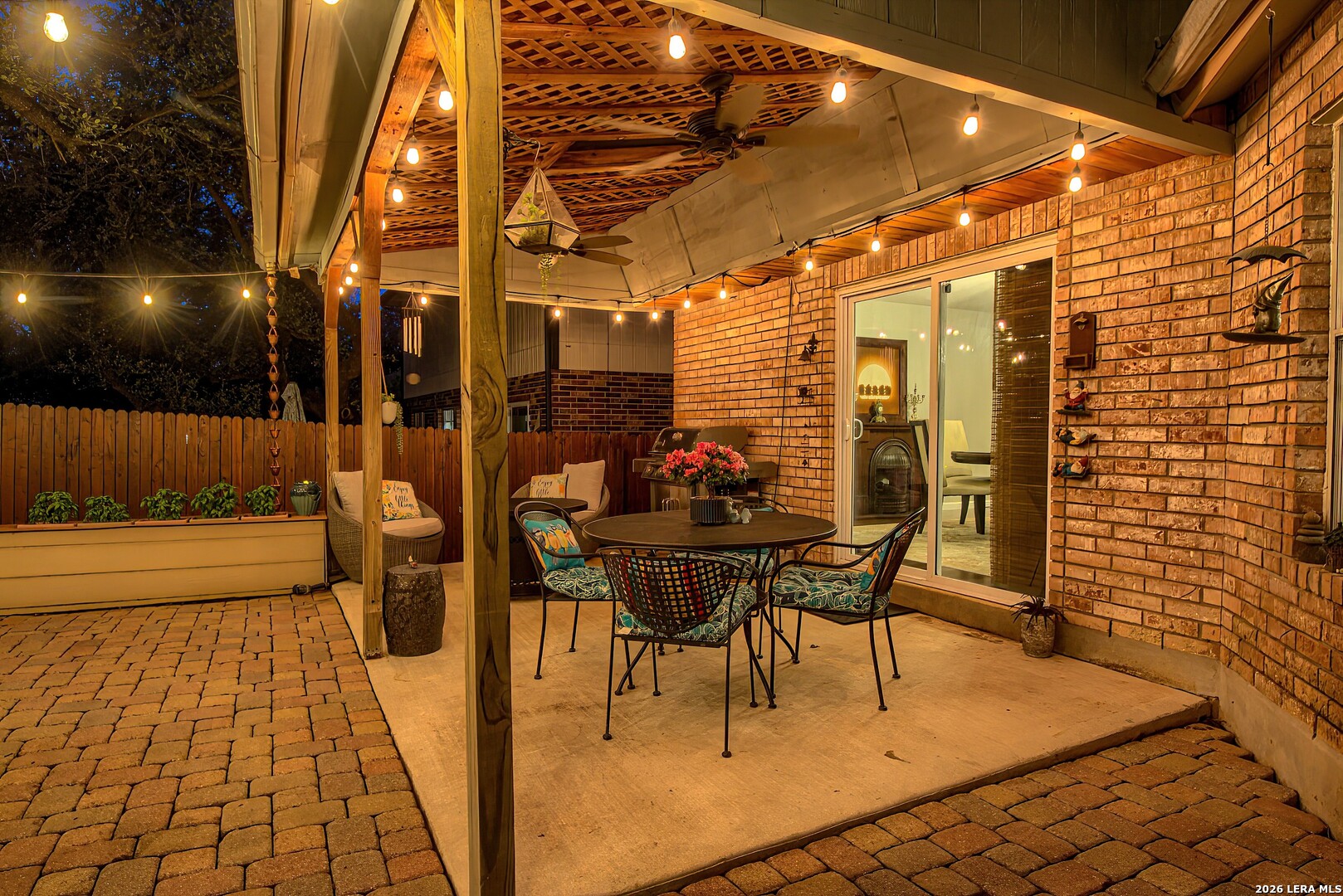 2422 Thrasher Oak San Antonio TX 78232