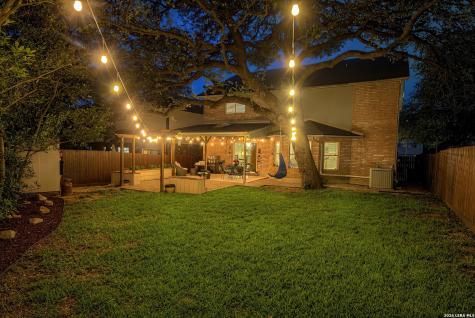 2422 Thrasher Oak San Antonio TX 78232