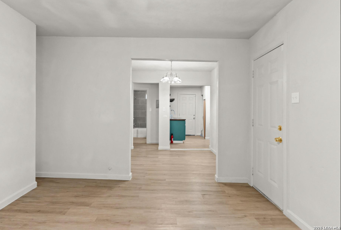 826 Poinsettia San Antonio TX 78202