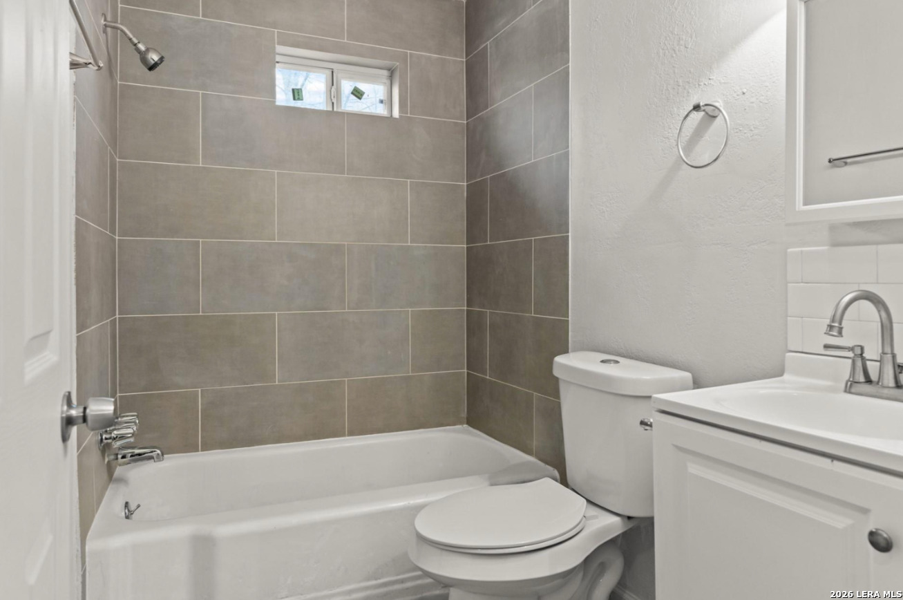 826 Poinsettia San Antonio TX 78202