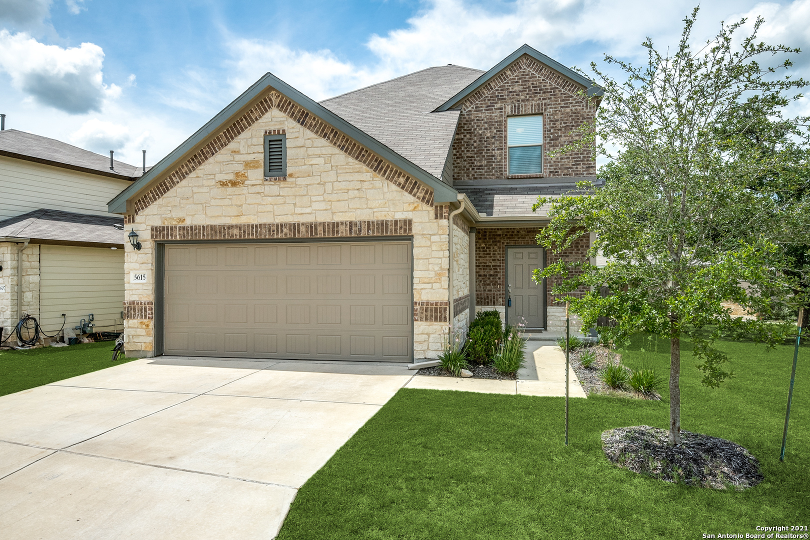 5615 Burr Bluff San Antonio TX 78266
