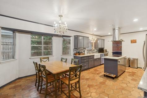 210 Chattington Castle Hills TX 78213