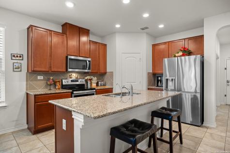 7347 Bluebonnet Bay San Antonio TX 78218
