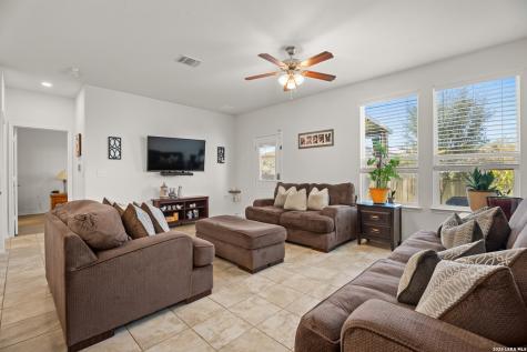 7347 Bluebonnet Bay San Antonio TX 78218