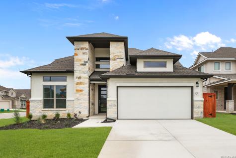 109 Mallorys Way Castroville TX 78009