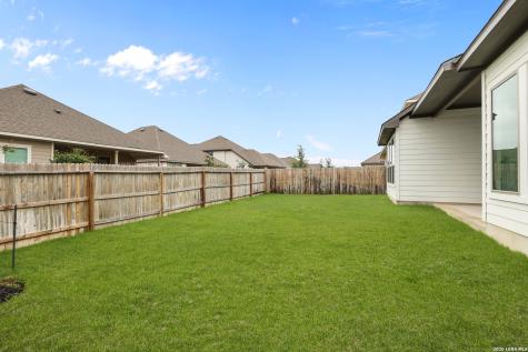 109 Mallorys Way Castroville TX 78009