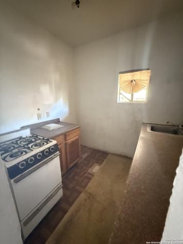 215 Gulf San Antonio TX 78202