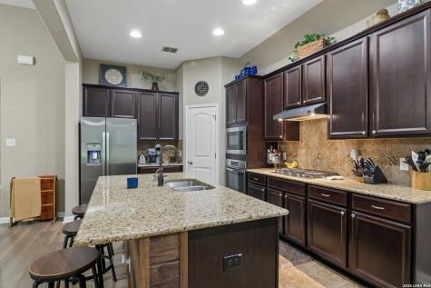 10319 Salamanca Helotes TX 78023