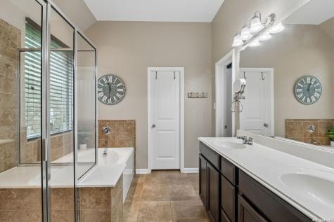 10319 Salamanca Helotes TX 78023