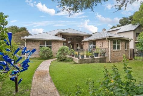 104 Oakwell Farms Parkway San Antonio TX 78218