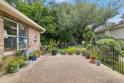 104 Oakwell Farms Parkway San Antonio TX 78218