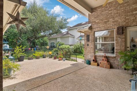 104 Oakwell Farms Parkway San Antonio TX 78218