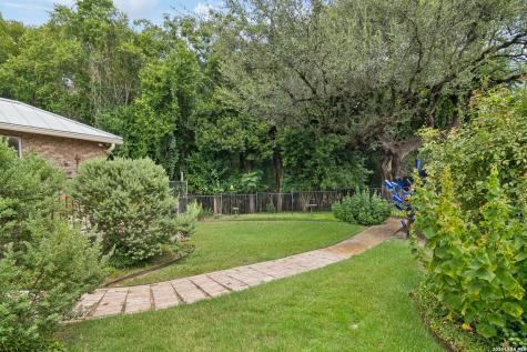 104 Oakwell Farms Parkway San Antonio TX 78218