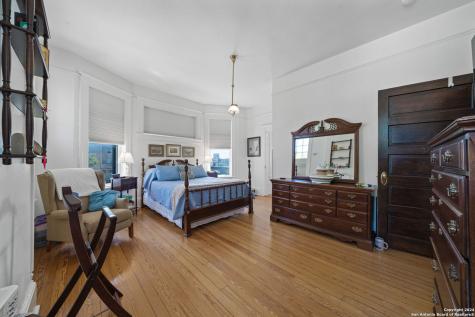 623 Augusta San Antonio TX 78215