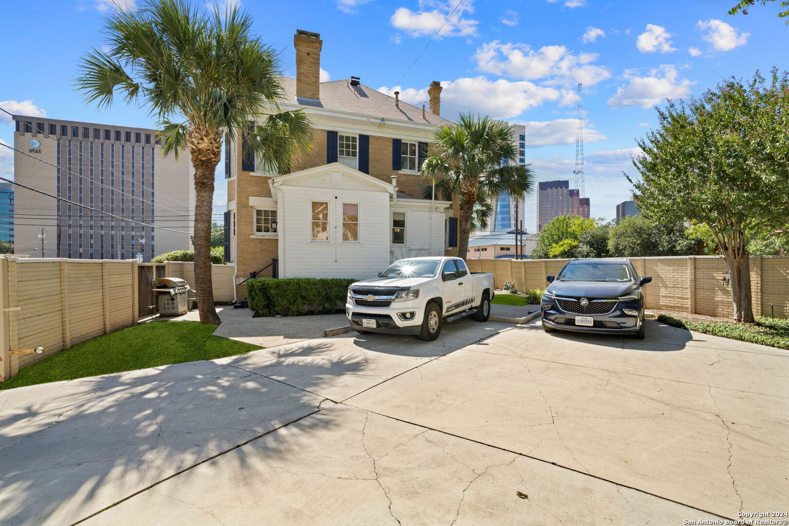 623 Augusta San Antonio TX 78215