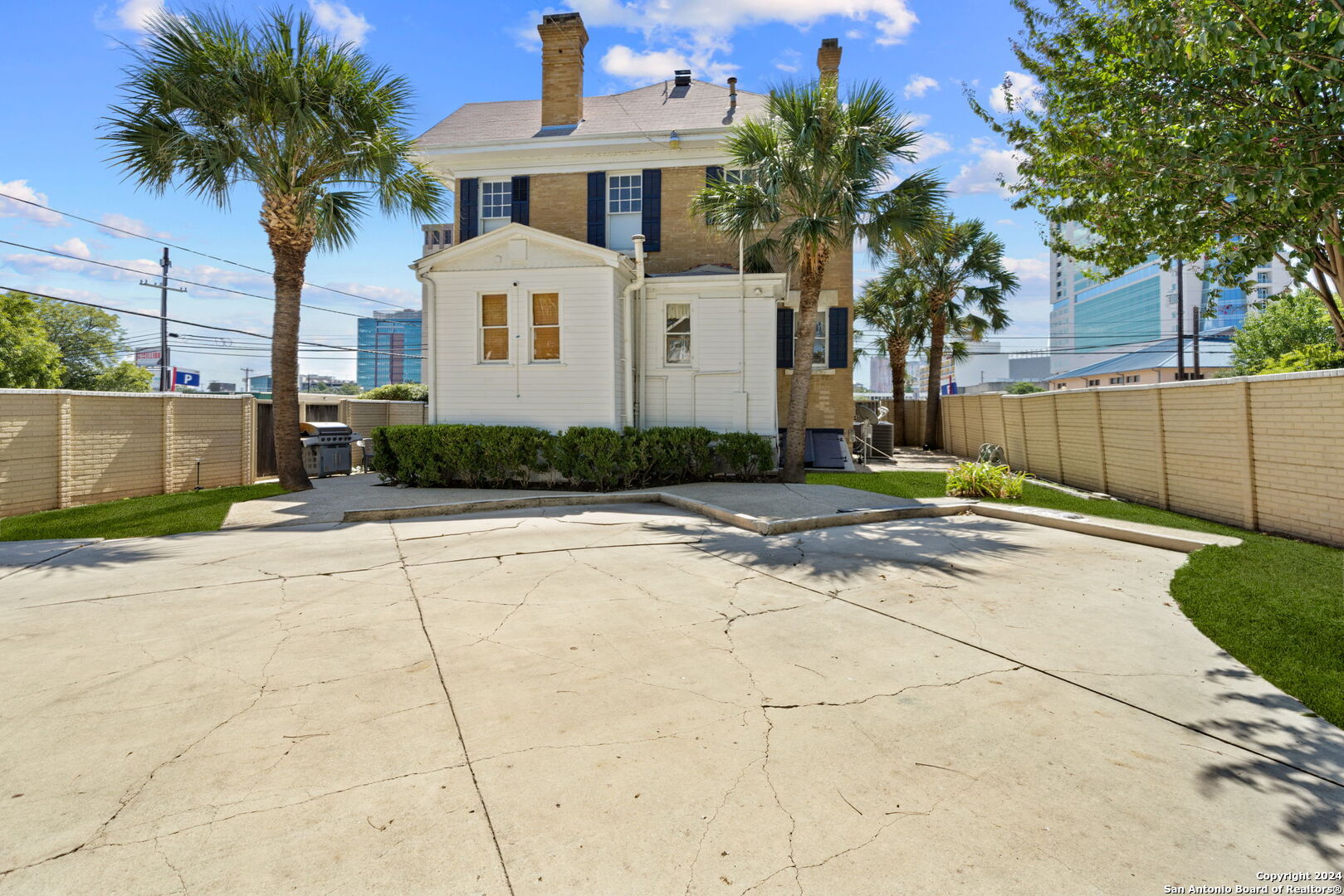 623 Augusta San Antonio TX 78215