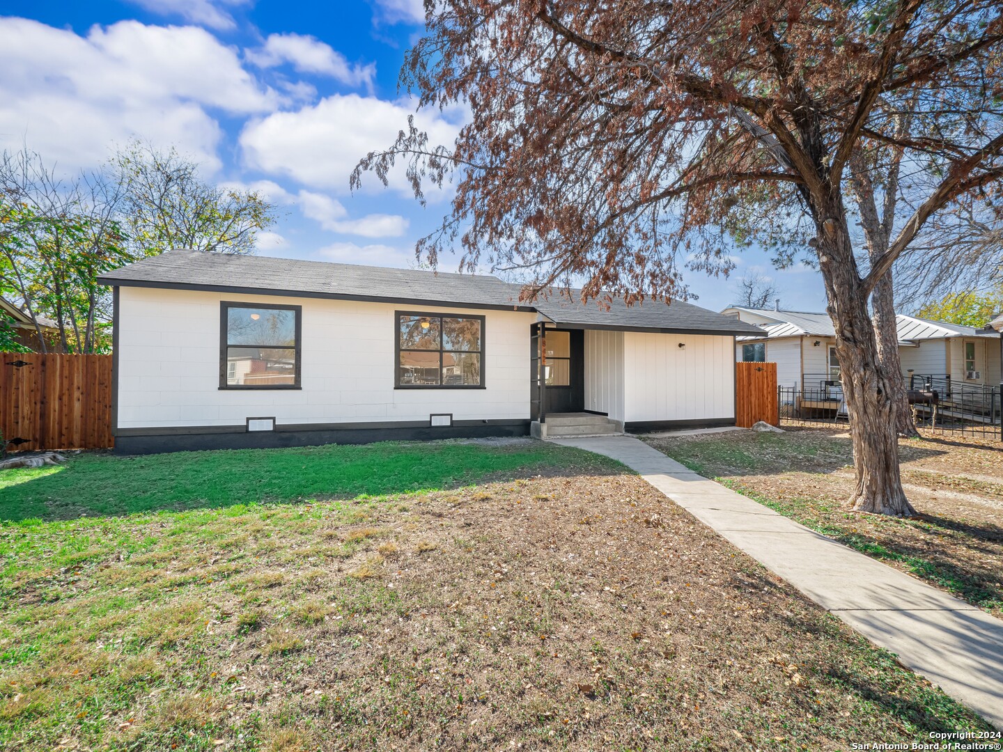 842 Lee Hall San Antonio TX 78212